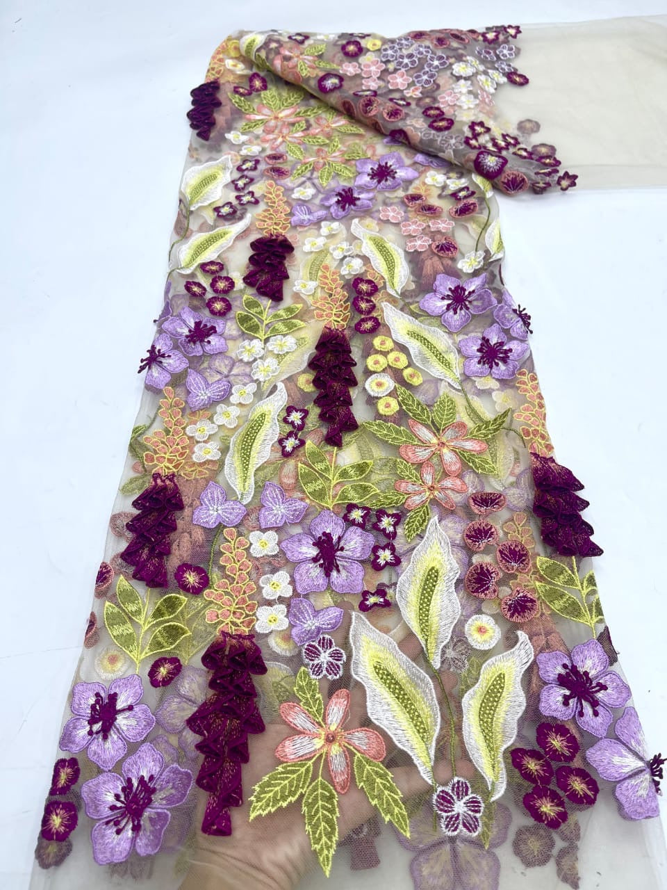 Tela floral con pompones - Más colores