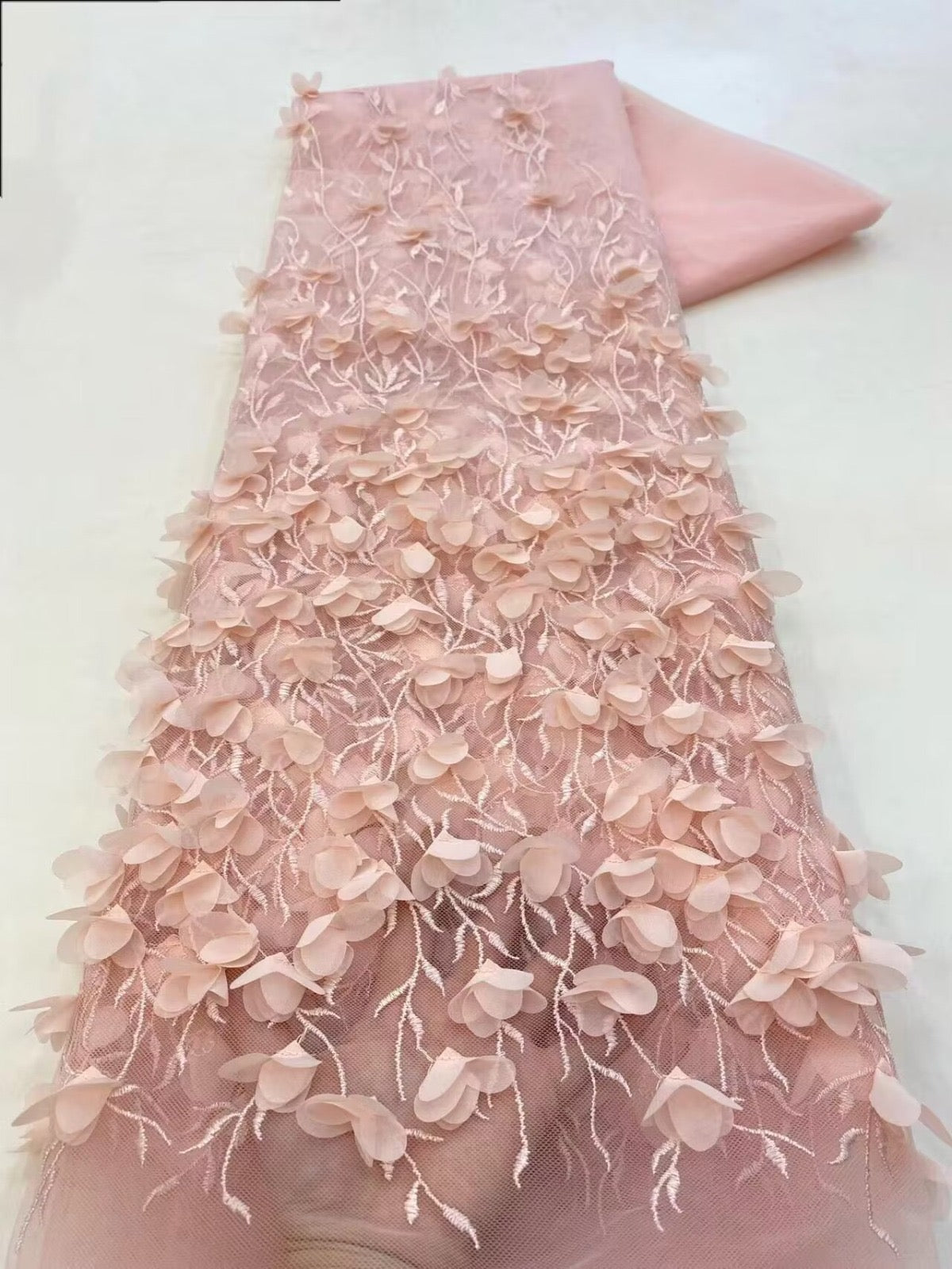 Tela Minette Floral 3D - Más colores