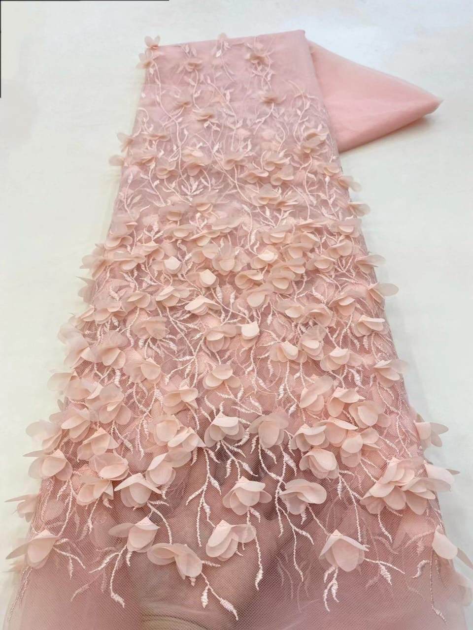 Tela Minette Floral 3D - Más colores
