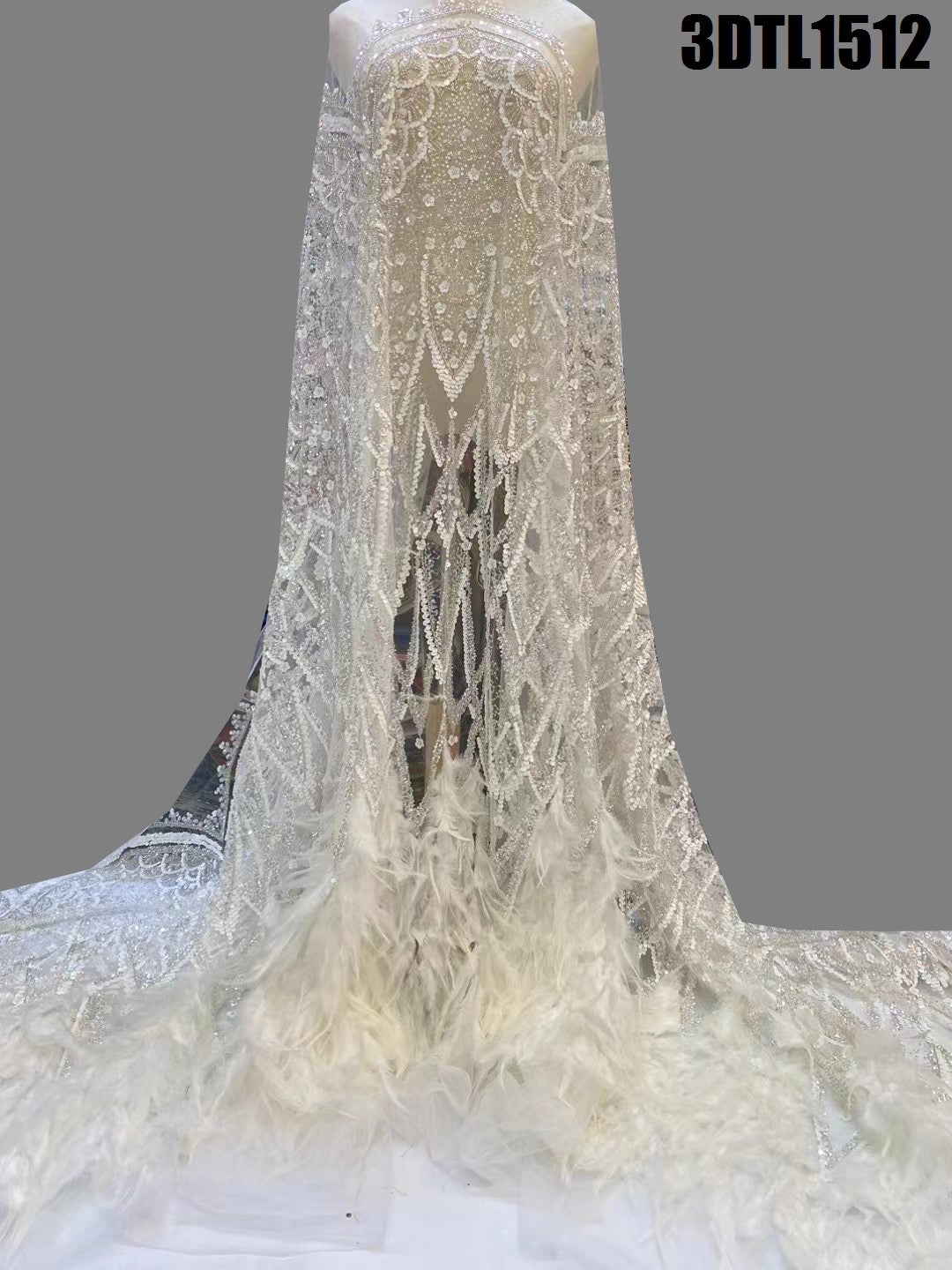 Tela real de lentejuelas y plumas
