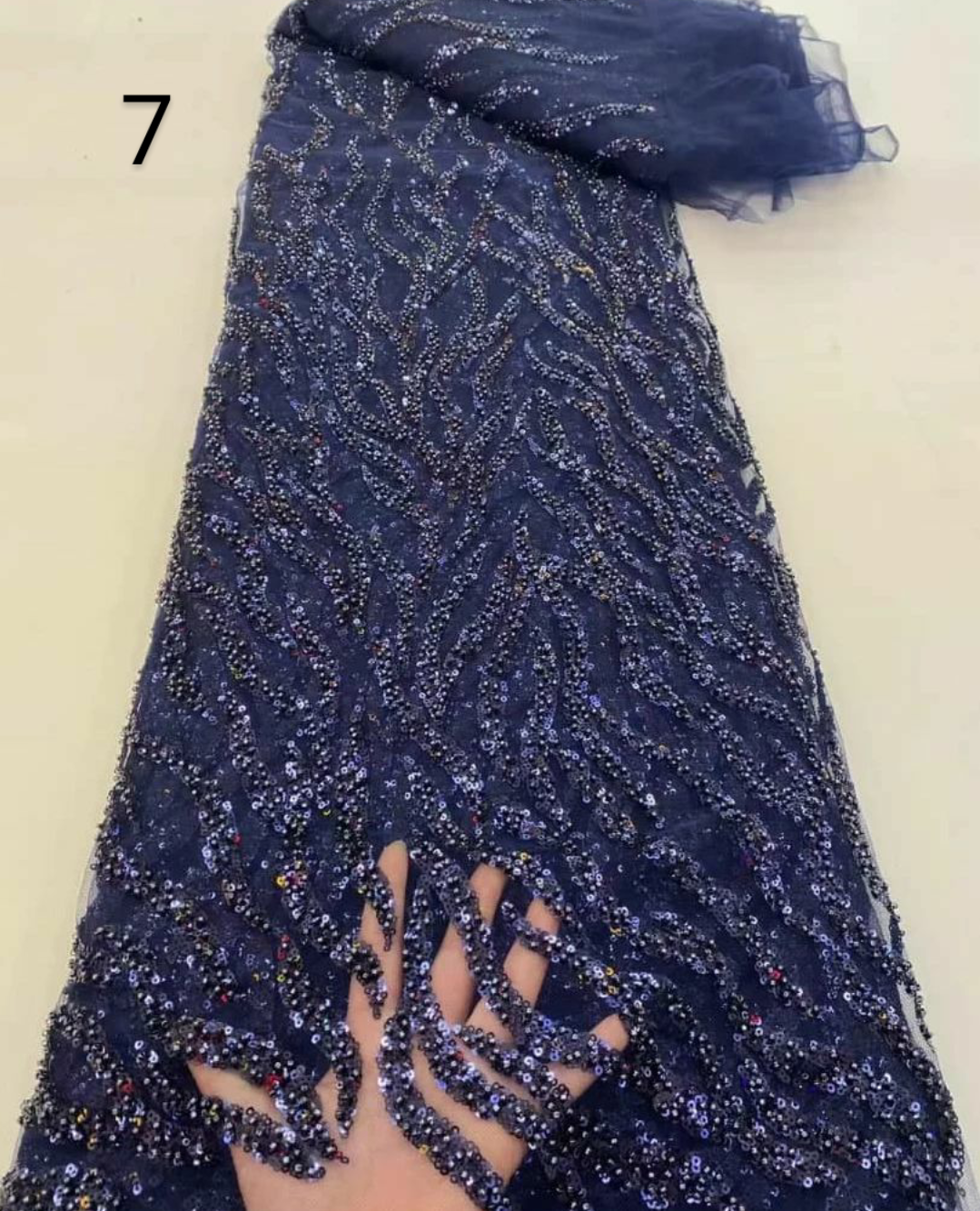 Tela hecha a mano con lentejuelas de lujo Mariluxe