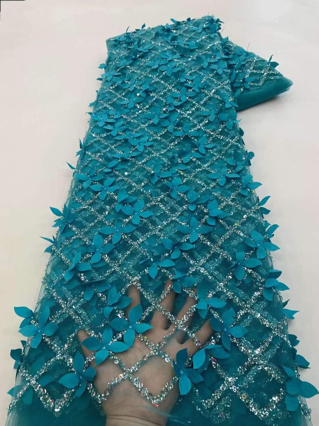 Tela de tul con lentejuelas 3D Daphne